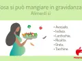 Donna incinta con ciotola di verdure. Esempio dieta in gravidanza per non ingrassare: avocado, indivia, lenticchie, ricotta, orata, tacchino.
