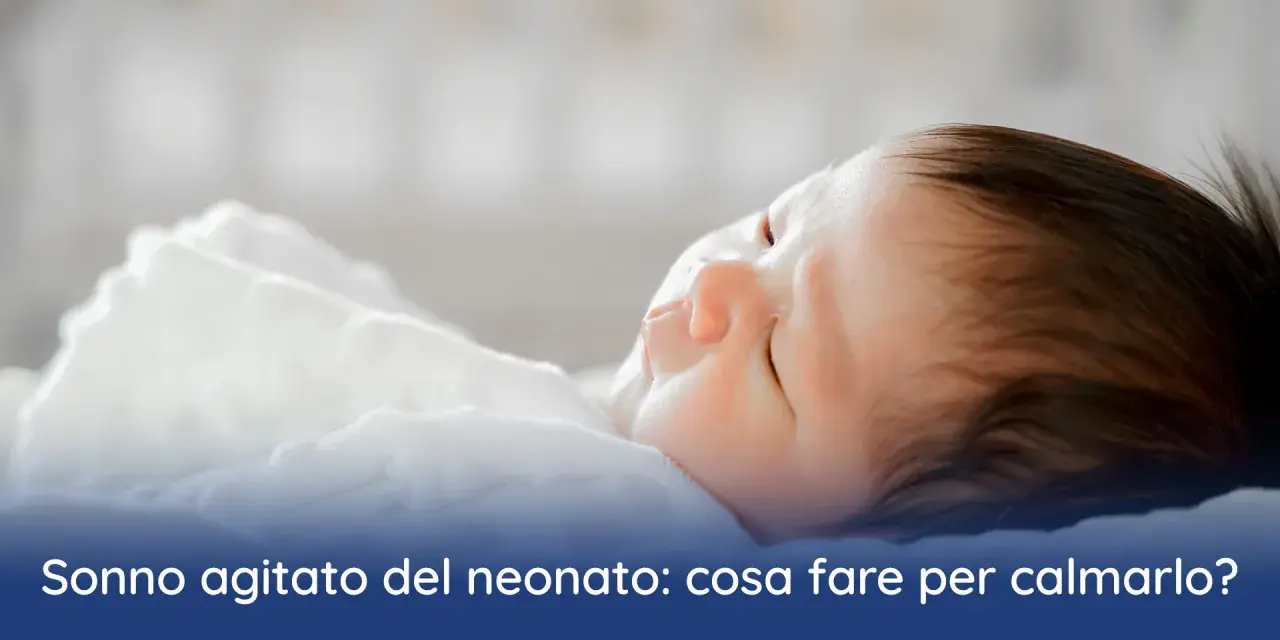 Neonato dorme con respiro rumoroso. Il suo sonno agitato è normale, ma ci sono modi per calmarlo.