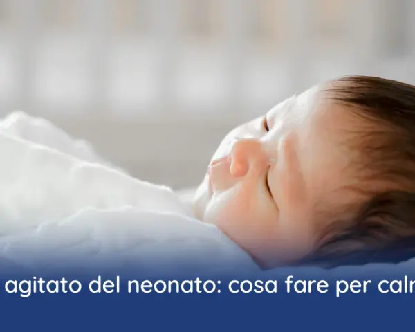 Neonato dorme con respiro rumoroso. Il suo sonno agitato è normale, ma ci sono modi per calmarlo.