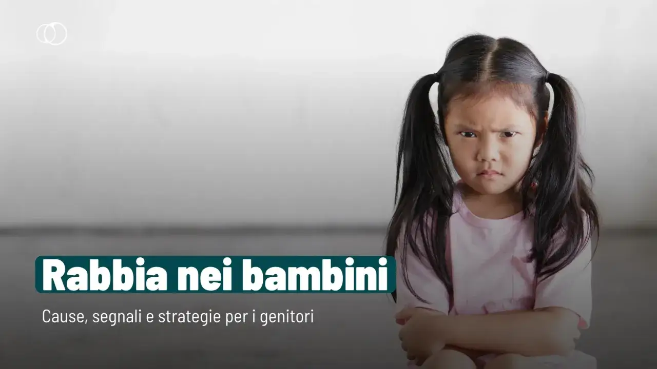 Bambina di 7 anni con espressione arrabbiata, simbolo di una crisi di rabbia. Cause, segnali e strategie per i genitori.
